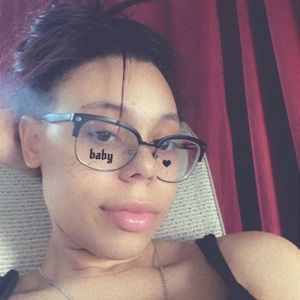 Meet your Posher, Dessa